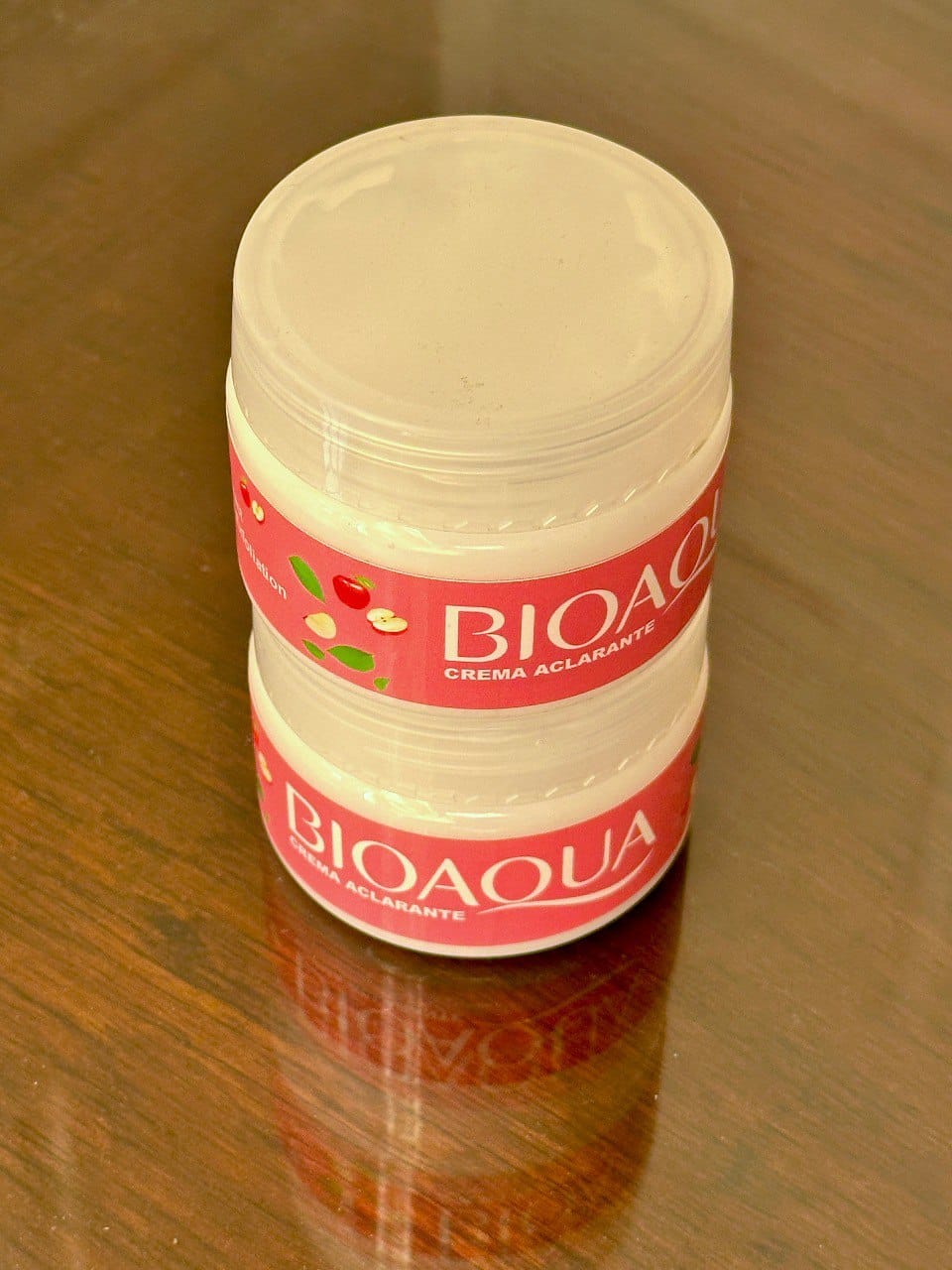 Crema Aclarante BIOAQUA + Polvo compacto Candy Bella por solo 1,850