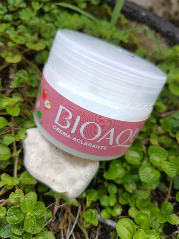 Crema Aclarante BIOAQUA + Polvo compacto Candy Bella por solo 1,850